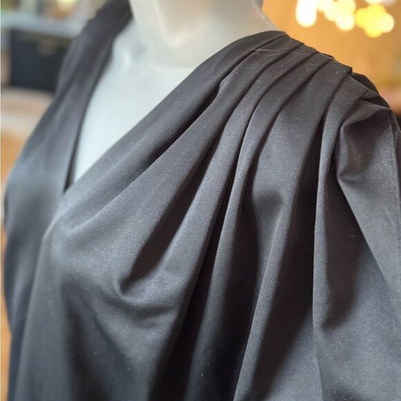 Go International Little Black Shift Dress. Size Medium - Picture 3 of 10